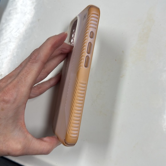 Speck Presidio Grip Discolored IPhone 15 PRO Case - Picture 2 of 11